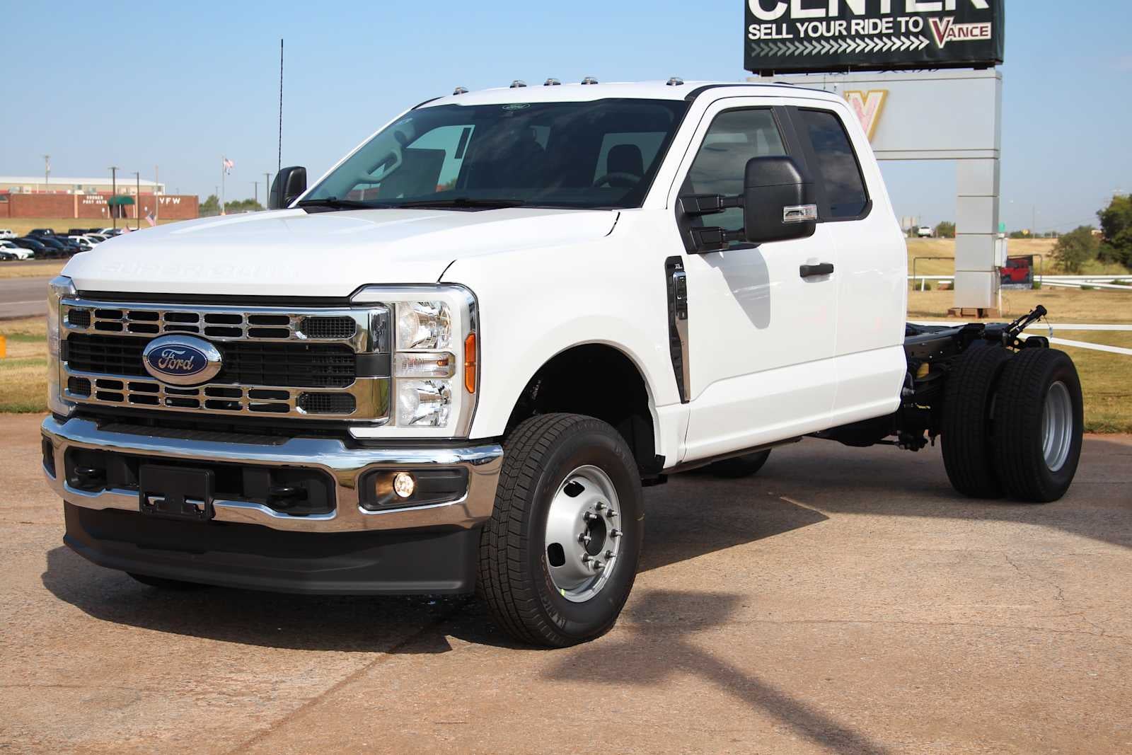 2026 Ford Super Duty F-350 DRW Chassis Cab XL