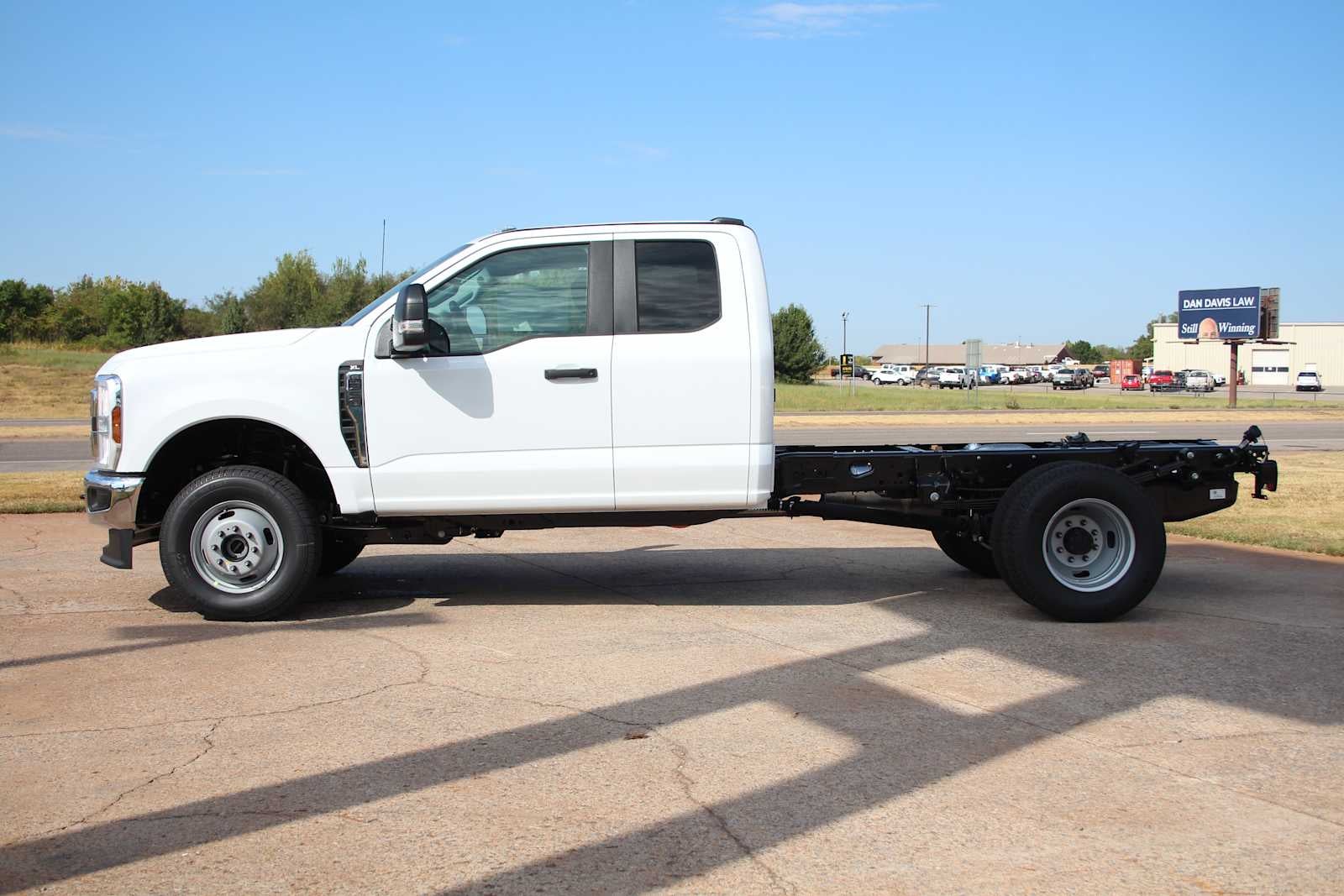 2026 Ford Super Duty F-350 DRW Chassis Cab XL