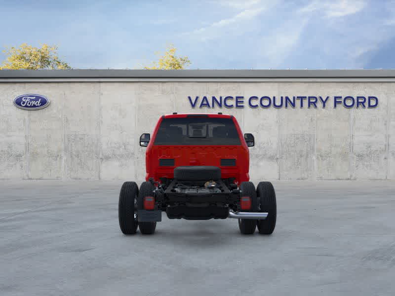 2025 Ford Super Duty F-350 DRW Chassis Cab XL