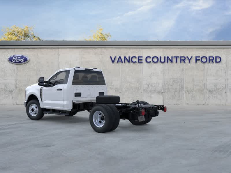 2026 Ford Super Duty F-350 DRW XL