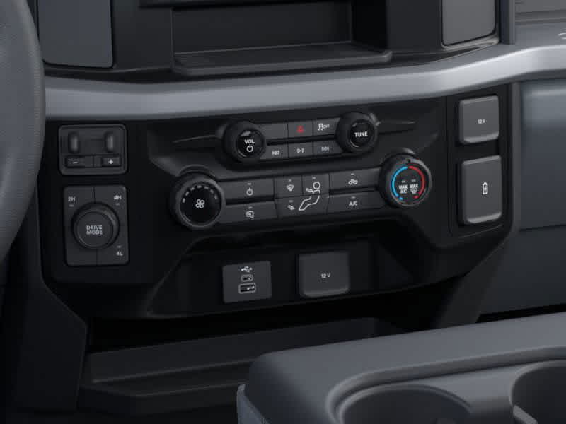 2025 Ford Super Duty F-350 DRW Base