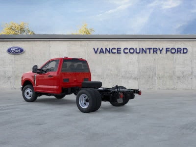 2025 Ford Super Duty F-350 DRW Base