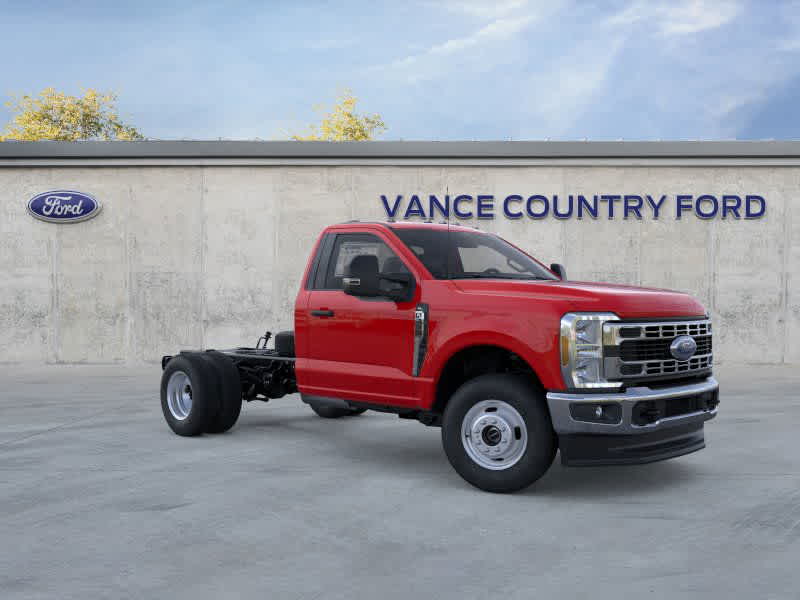 2025 Ford Super Duty F-350 DRW Base