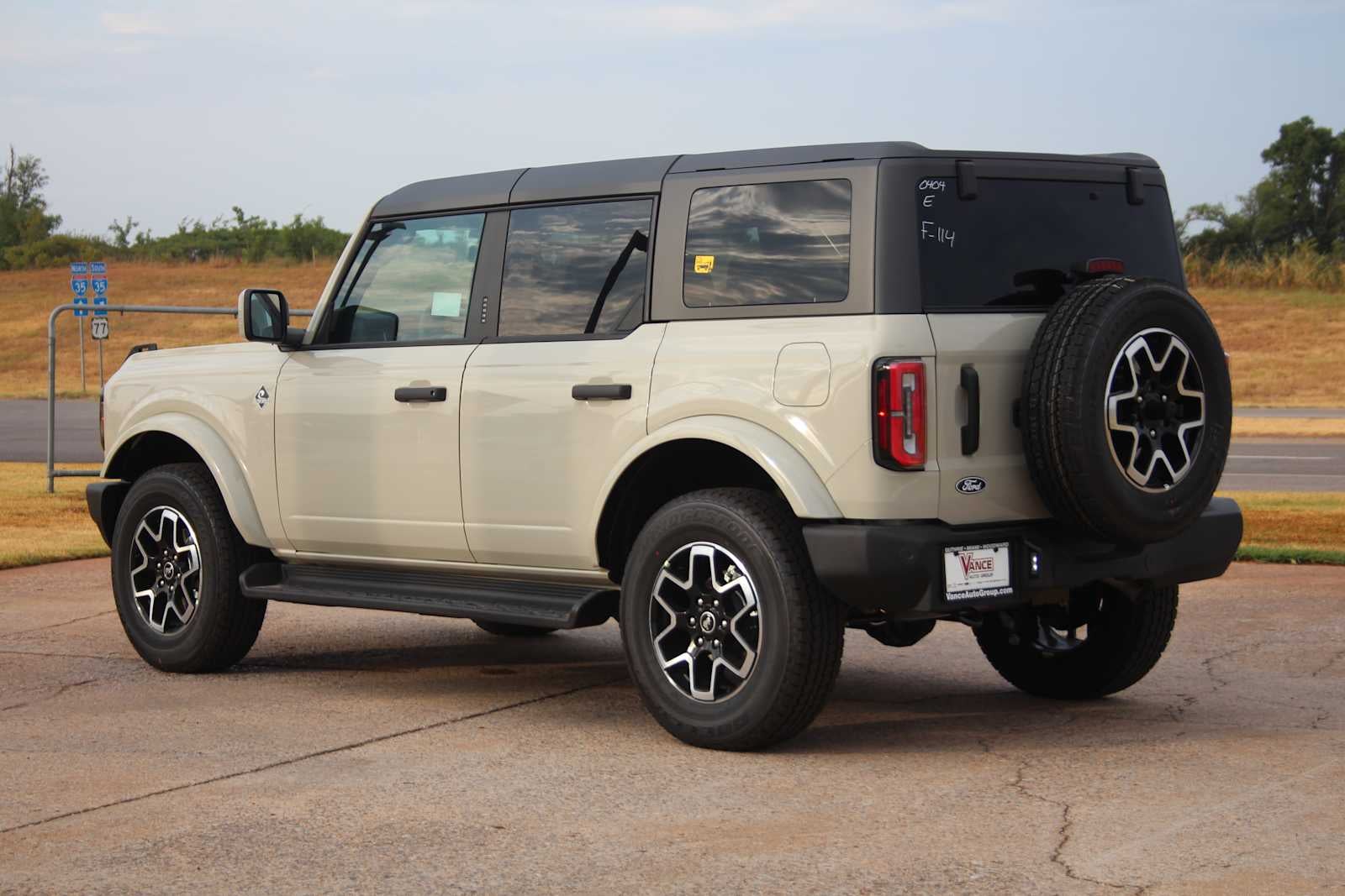 2026 Ford Bronco Outer Banks