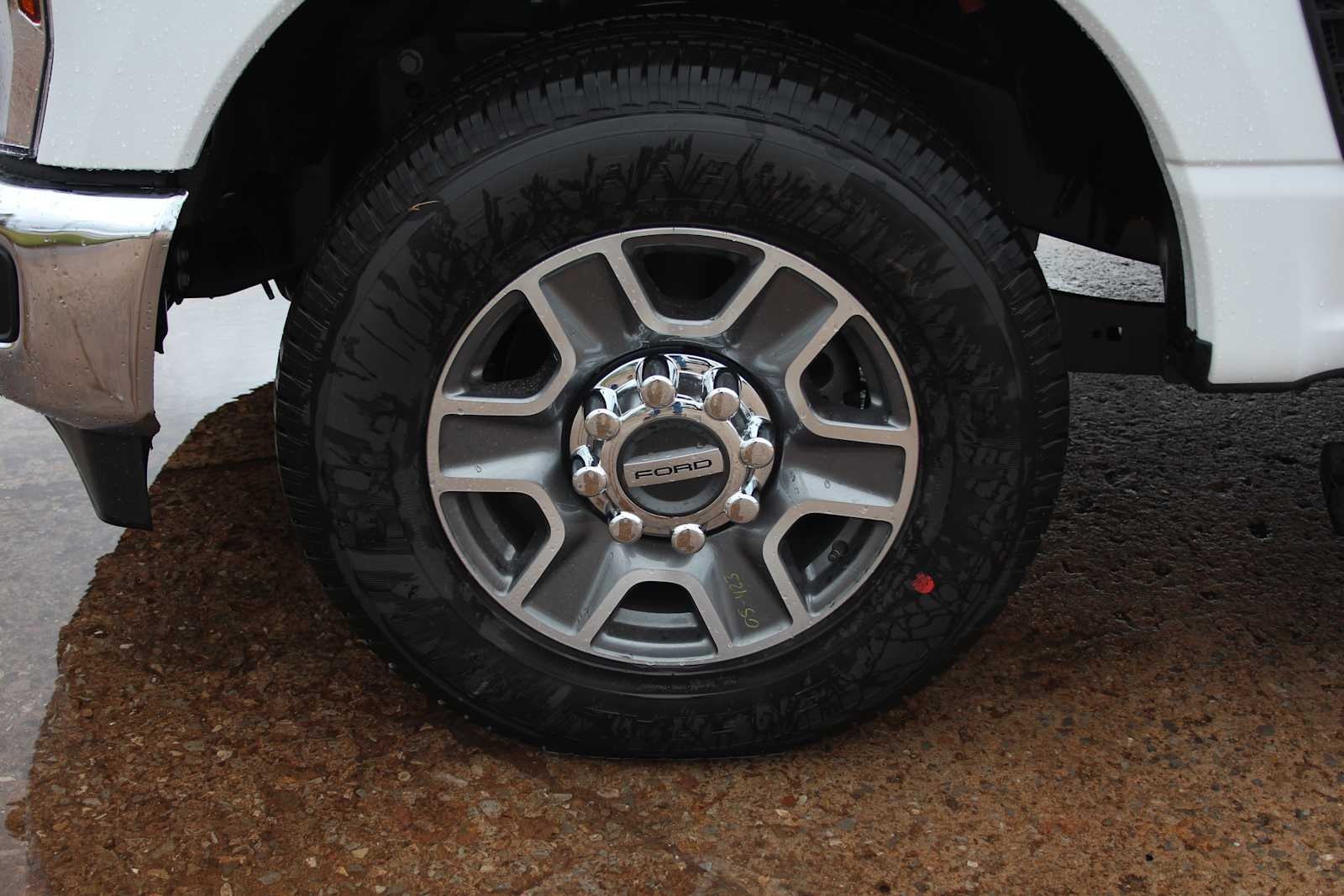 2026 Ford Super Duty F-350 SRW LARIAT