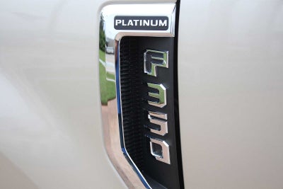 2017 Ford Super Duty F-350 SRW Pickup Platinum