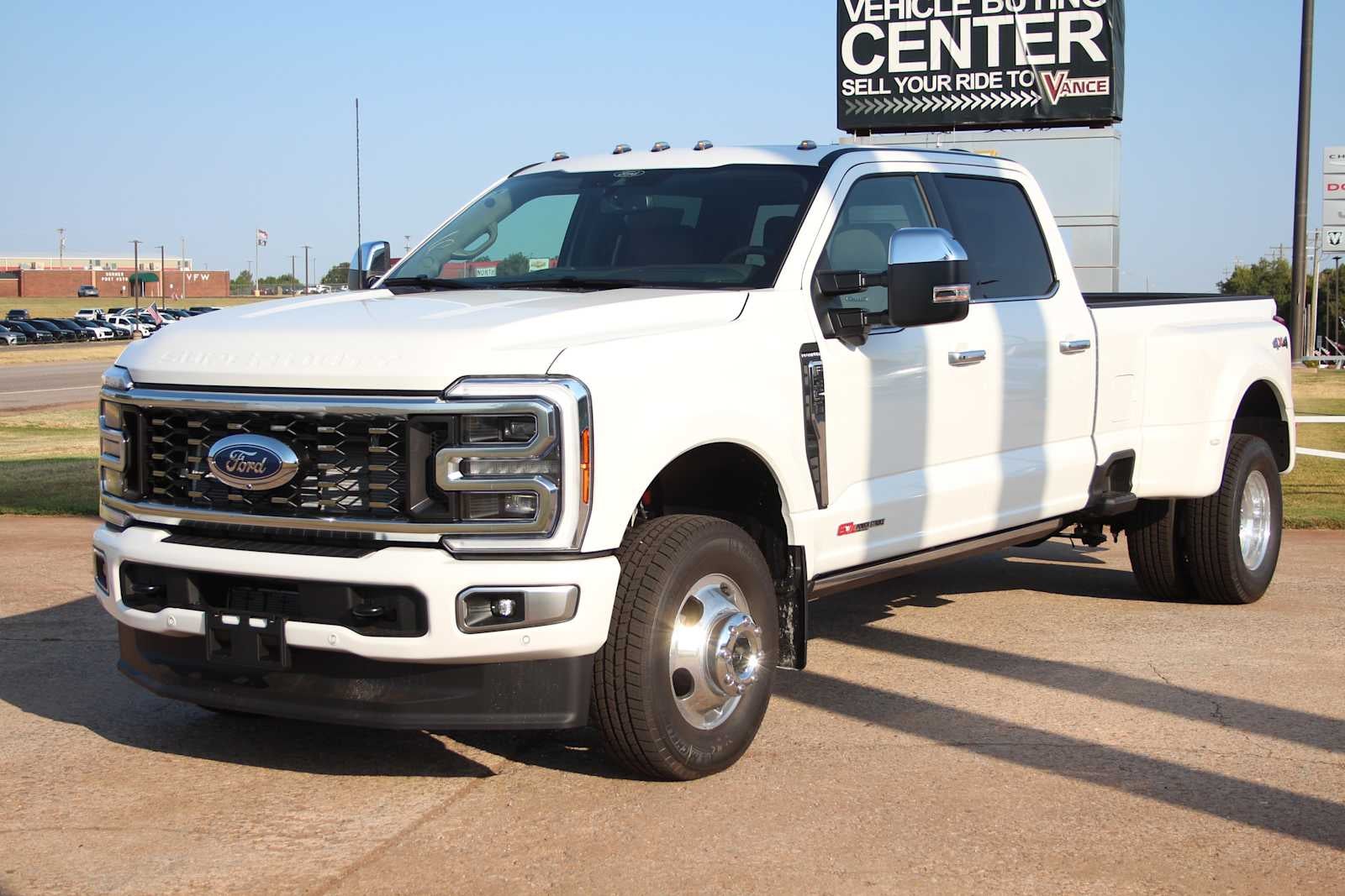 2026 Ford Super Duty F-350 DRW Pickup Platinum
