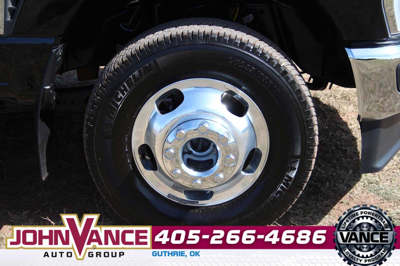 2024 Ford Super Duty F-350 DRW Pickup LARIAT