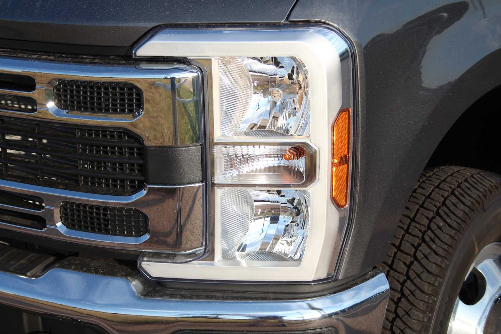 2026 Ford Super Duty F-350 DRW Pickup XLT