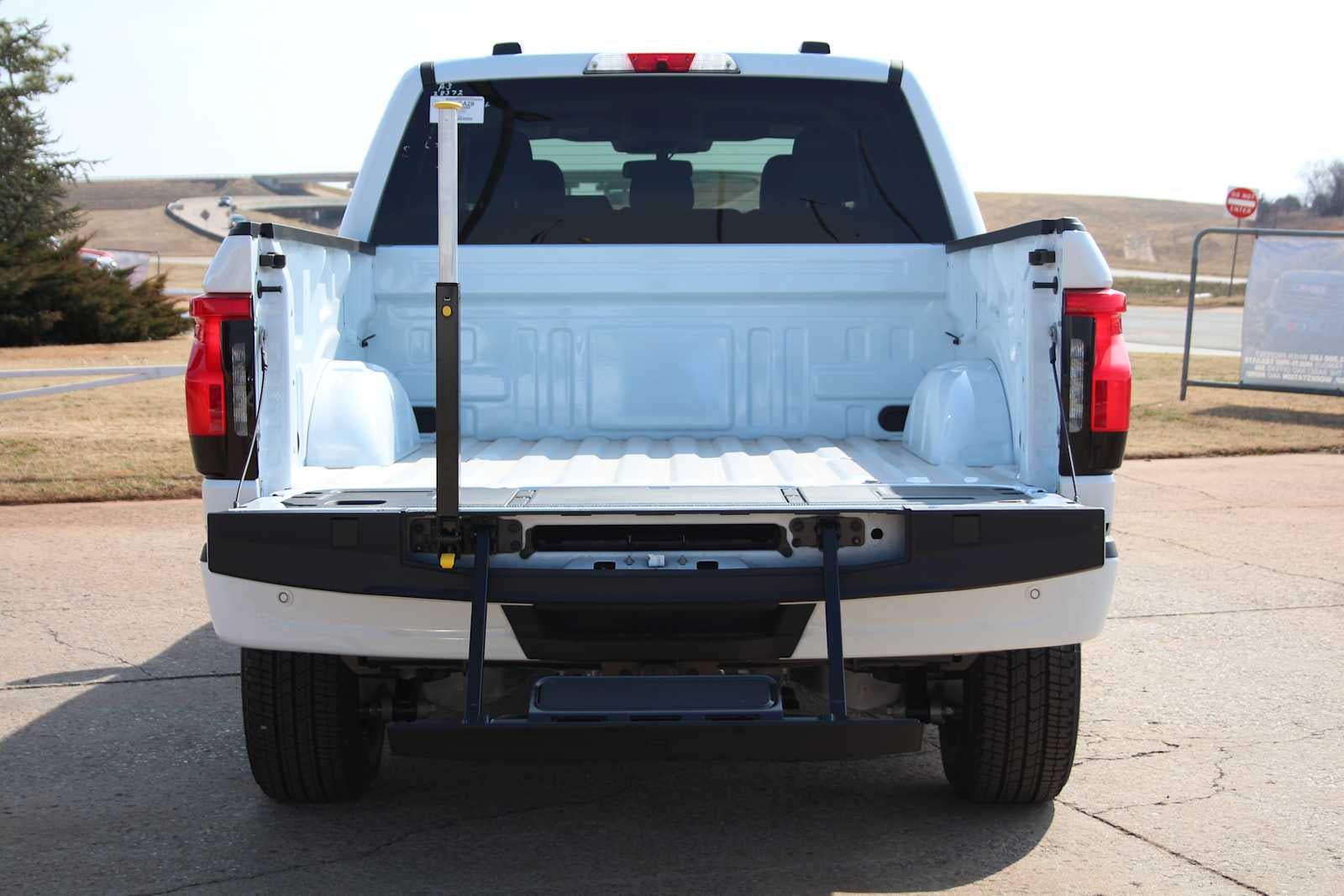 2025 Ford F-150 Lightning XLT