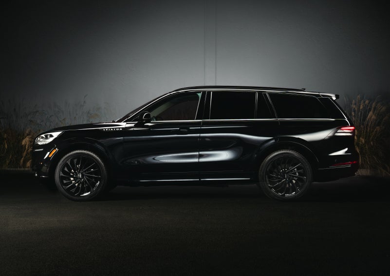 A 2024 Lincoln Aviator® SUV is shown in the Infinite Black exterior color | Vance Lincoln in Miami OK