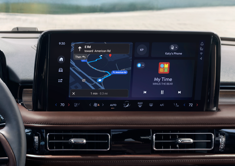 The 13.2-inch LCD touchscreen is showcased. | Vance Lincoln in Miami OK