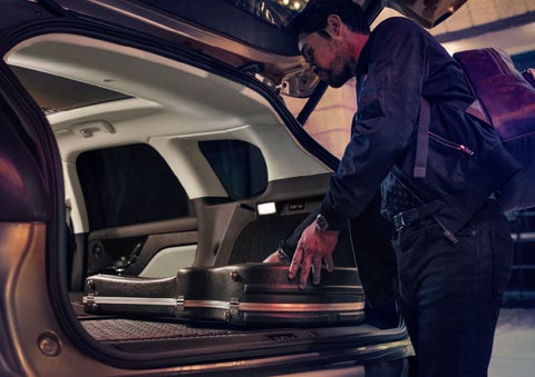 The driver of a 2024 Lincoln Corsair® SUV is shown selecting the drive mode. | Vance Lincoln in Miami OK