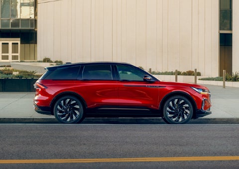 2025 Lincoln Nautilus® SUV with the available Jet Appearance Package and Hybrid transmission. | Vance Lincoln in Miami OK