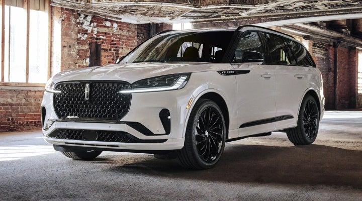A 2026 Lincoln Aviator® SUV is shown with the available Jet Appearance Package. | Vance Lincoln in Miami OK