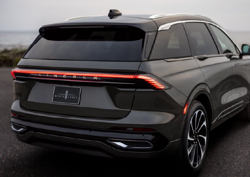 The rear of a 2026 Lincoln Black Label™ Nautilus® SUV displays full LED rear lighting. | Vance Lincoln in Miami OK