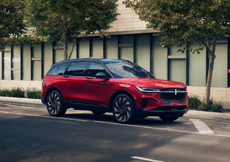 2026 Lincoln Nautilus® SUV with the available Jet Appearance Package and Hybrid transmission. | Vance Lincoln in Miami OK