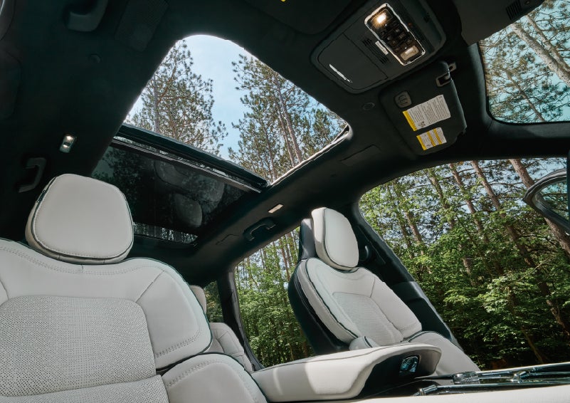 The front seats of a 2027 Lincoln Aviator® Black Label™ SUV | Vance Lincoln in Miami OK
